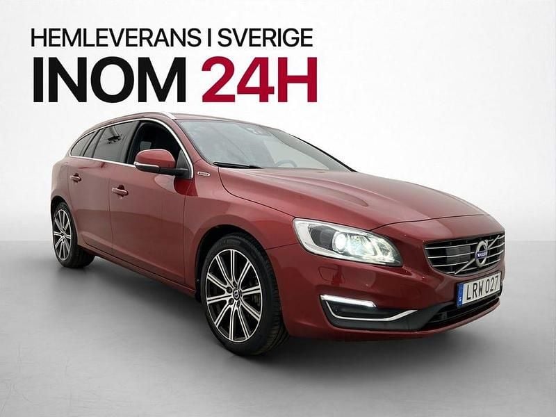 Begagnad Volvo V60 Summum 231 HK (169 kW) 2016 Röd Kombi