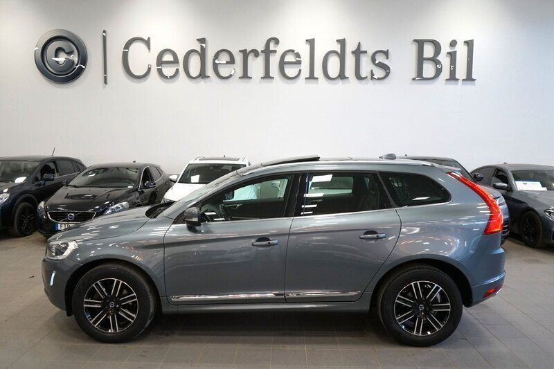 Grå Begagnad 2017 Volvo XC60 Standard SUV | 239 900 kr (Marknadspris) - Bild 1/3