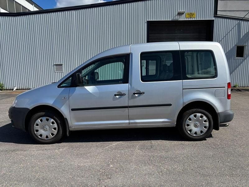 Silver Begagnad 2007 VW Caddy Life Minibuss | 38 800 kr (Superpris) - Bild 1/4