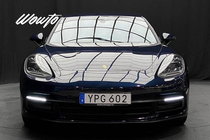 Begagnad Porsche Panamera 4 330 HK (242 kW) 2017 Blå Sedan