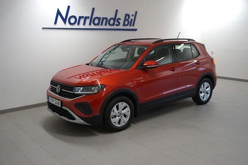 Röd (kings red metallic) Begagnad 2024 VW T-Cross Life SUV | 264 900 kr (Marknadspris) - Bild 1/2