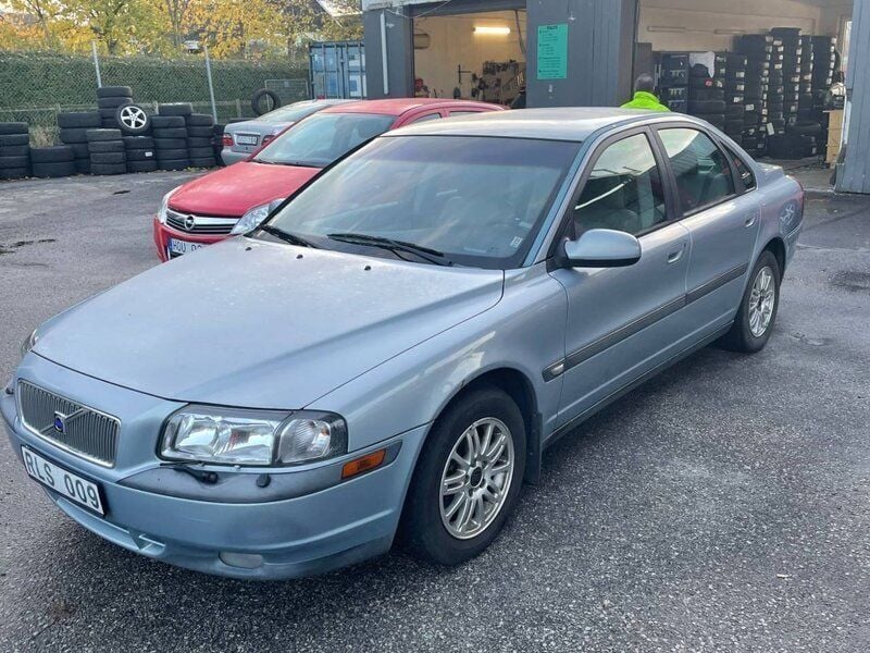 Ljusblå Begagnad 2000 Volvo S80 Sedan | 14 900 kr (Bra pris) - Bild 1/4