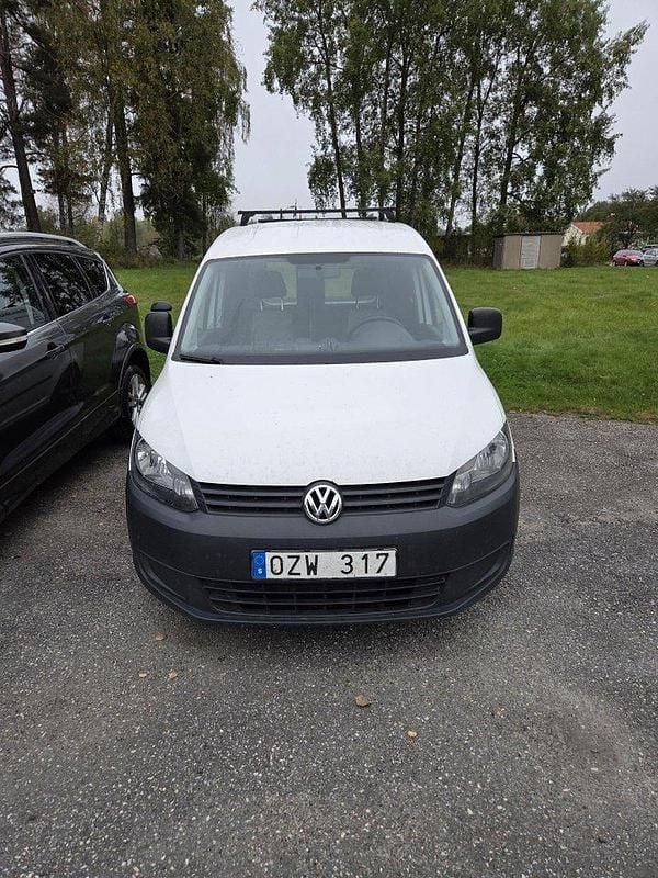 Vit Begagnad 2014 VW Caddy Minibuss | 54 900 kr (Bra pris) - Bild 1/3