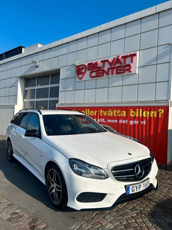 Vit Begagnad 2015 Mercedes E220 Avantgarde Kombi | 259 900 kr (Marknadspris) - Bild 1/4