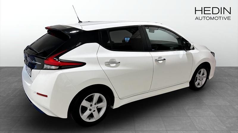 Begagnad Nissan Leaf 110 kW (150 HK) 2019 Vit Halvkombi