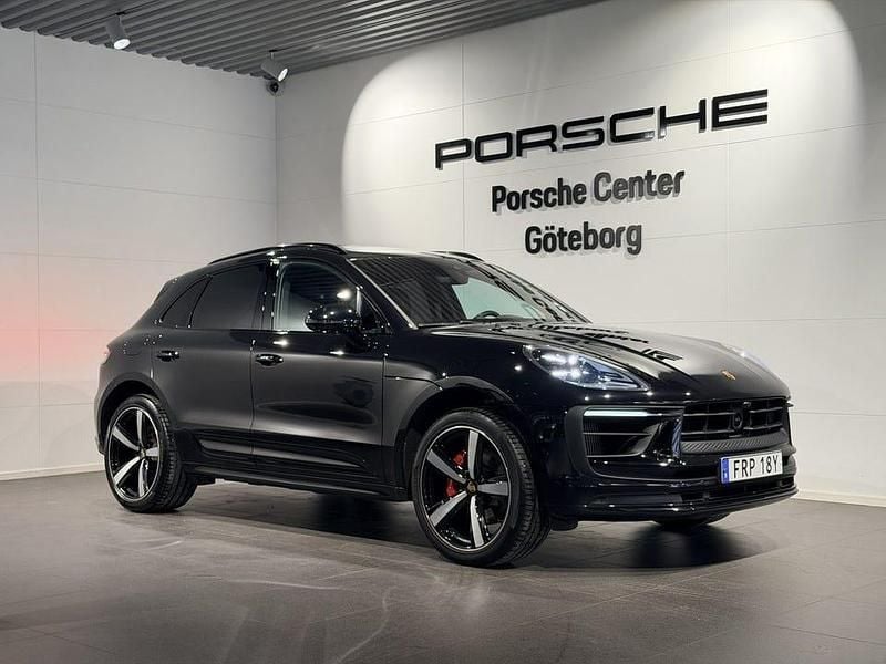 Svart Begagnad 2023 Porsche Macan S SUV | 889 000 kr - Bild 1/4
