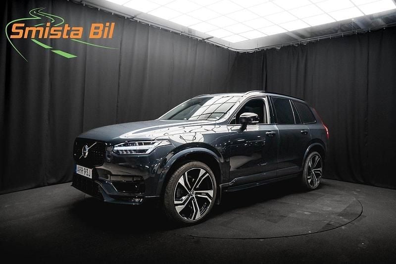 Grå Begagnad 2022 Volvo XC90 R-Design SUV | 578 800 kr (Marknadspris) - Bild 1/4