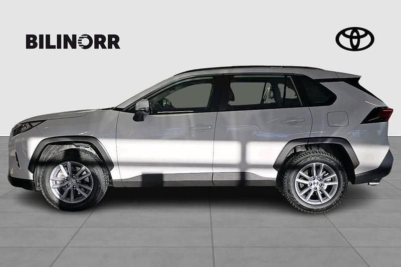 Begagnad Toyota RAV4 Hybrid Active 224 HK (164 kW) 2023 Vit SUV