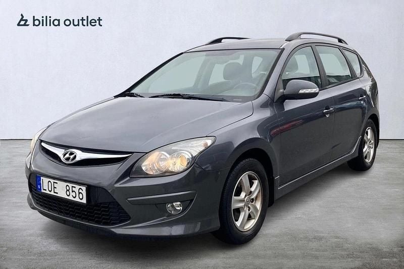 Grå Begagnad 2011 Hyundai i30 Kombi | 39 900 kr (Superpris) - Bild 1/3