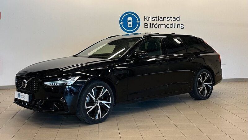 Svart Begagnad 2022 Volvo V90 R-Design Kombi | 419 900 kr (Marknadspris) - Bild 1/4