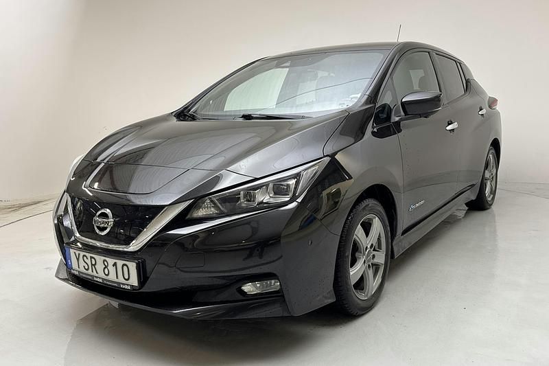 Svart Begagnad 2019 Nissan Leaf 360º Halvkombi | 108 000 kr (Bra pris) - Bild 1/4