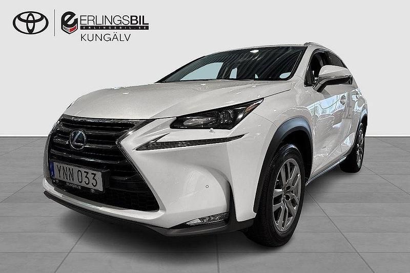 Vit Begagnad 2017 Lexus NX300h Executive Line SUV | 239 900 kr (Marknadspris) - Bild 1/4