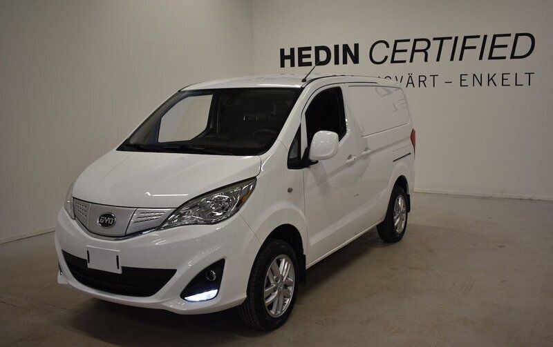 Vit (white) Begagnad 2023 BYD ETP3 Van | 324 875 kr - Bild 1/4