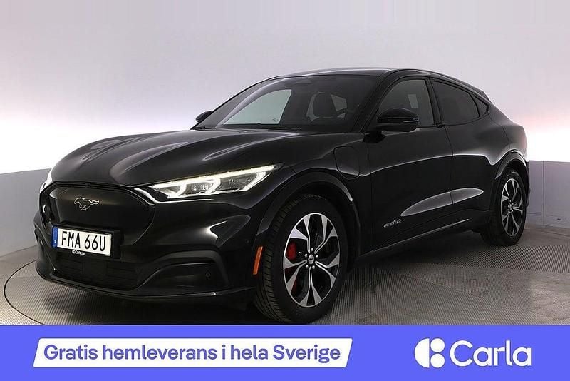 Svart Begagnad 2021 Ford Mustang Mach-E SUV | 333 900 kr (Bra pris) - Bild 1/4