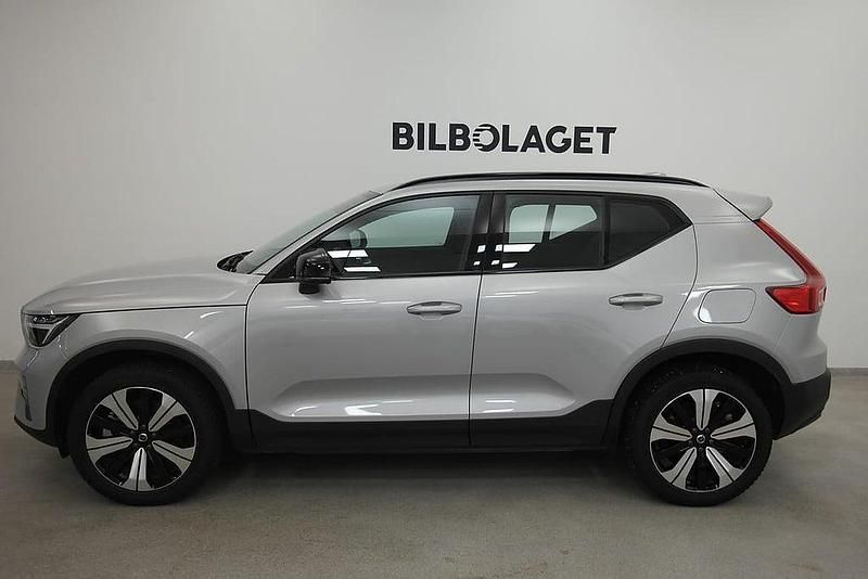 Begagnad Volvo XC40 Core 175 kW (238 HK) 2022 Silver SUV