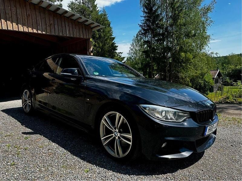 Svart Begagnad 2015 BMW 428 Gran Coupé M Sport Sportkupé | 235 000 kr (Lite dyr) - Bild 1/4