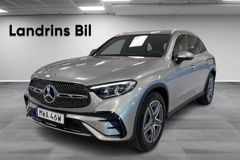 Silver Begagnad 2023 Mercedes GLC220 AMG SUV | 669 000 kr - Bild 1/4