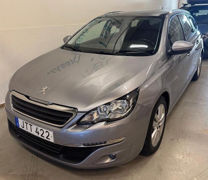 Grå Begagnad 2015 Peugeot 308 Active Kombi | 77 900 kr (Marknadspris) - Bild 1/4