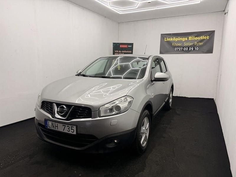 Silver Begagnad 2010 Nissan Qashqai SUV | 64 900 kr (Lite dyr) - Bild 1/4