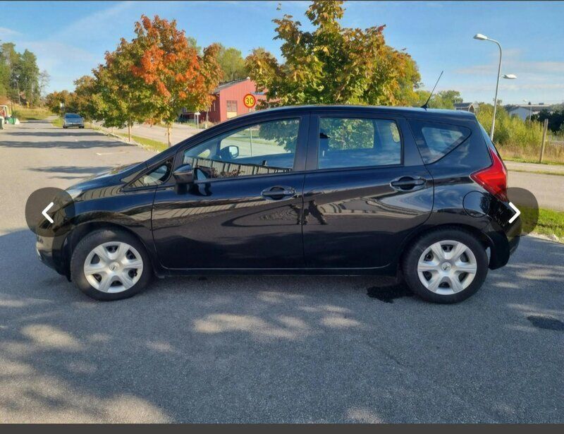 Svart Begagnad 2014 Nissan Note Minibuss | 62 000 kr (Marknadspris) - Bild 1/4