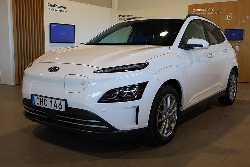 Begagnad Hyundai Kona Essential 100 kW (136 HK) 2022 Vit SUV