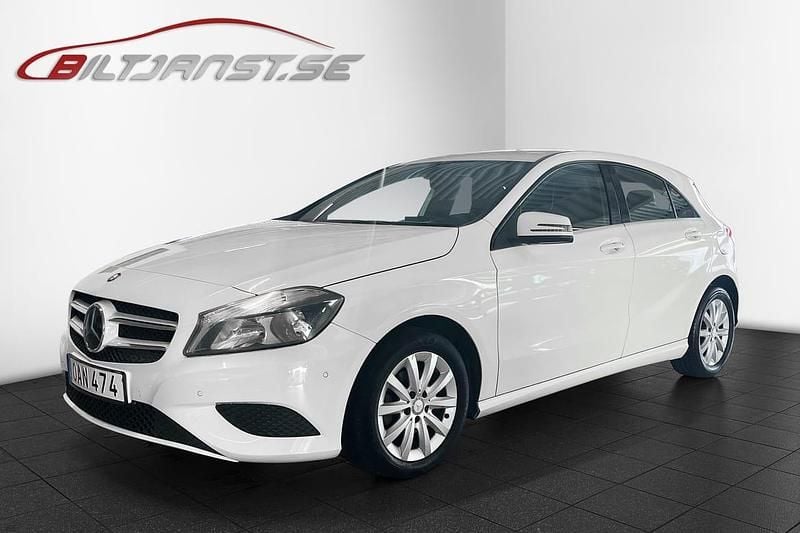 Vit Begagnad 2013 Mercedes A180 Style Halvkombi | 88 900 kr (Marknadspris) - Bild 1/4