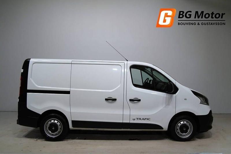 Begagnad Renault Trafic 125 HK (91 kW) 2017 Vit Minibuss