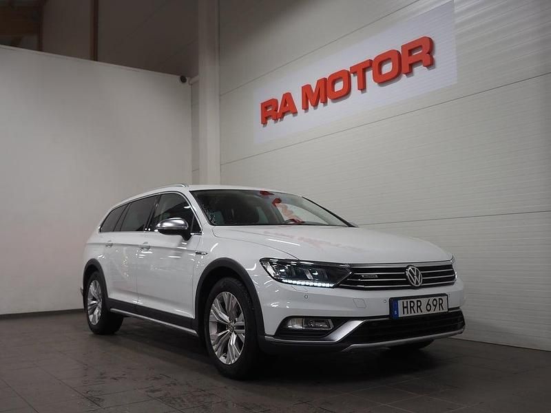 Begagnad VW Passat Alltrack 190 HK (139 kW) 2019 Vit Kombi