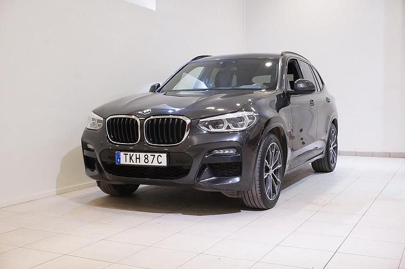 Sophistogrå metallic Begagnad 2019 BMW X3 M Sport SUV | 339 900 kr (Dyr) - Bild 1/4