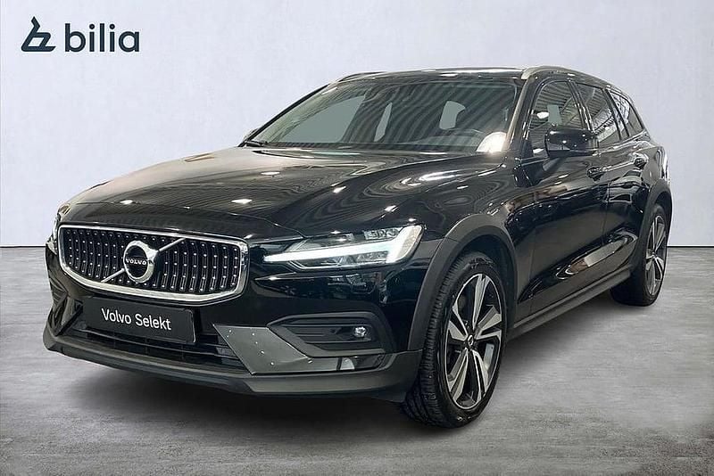 Begagnad Volvo V60 CC 197 HK (144 kW) 2021 Svart Kombi