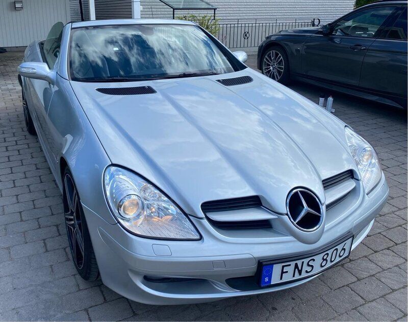 Silver Begagnad 2007 Mercedes SLK200 Cab | 142 000 kr (Marknadspris) - Bild 1/4
