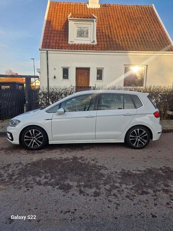 Vit Begagnad 2017 VW Golf VII GT Halvkombi | 134 000 kr (Bra pris) - Bild 1/4