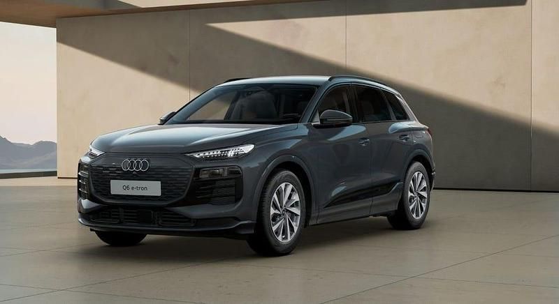 Grå (magnetgrå) Begagnad 2025 Audi Q6 e-tron Performance SUV | 729 000 kr (Superpris) - Bild 1/4