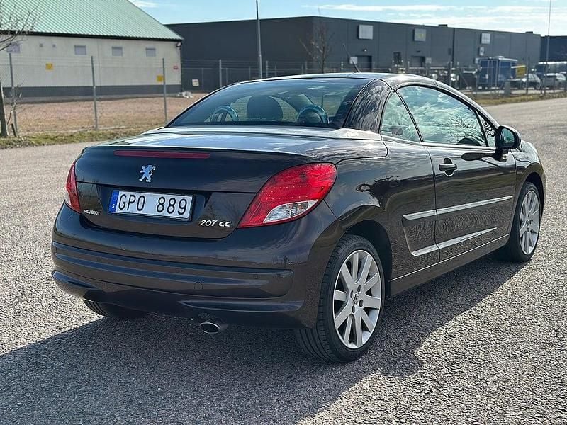Begagnad Peugeot 207 CC 120 HK (88 kW) 2011 Svart Cab