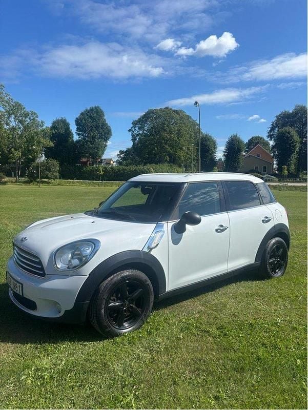 Vit Begagnad 2013 Mini One Countryman SUV | 98 000 kr (Dyr) - Bild 1/4