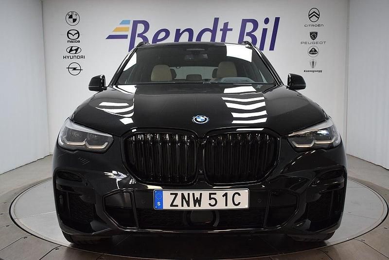 Begagnad BMW X5 M Sport 394 HK (289 kW) 2021 Black sapphire metallic SUV