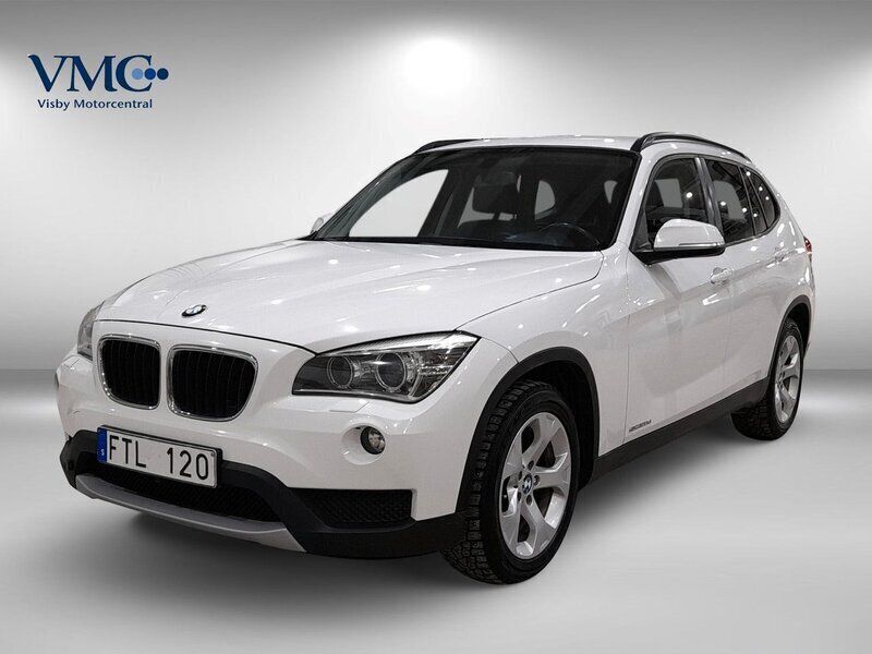 Vit Begagnad 2013 BMW X1 SUV | 119 000 kr (Dyr) - Bild 1/3