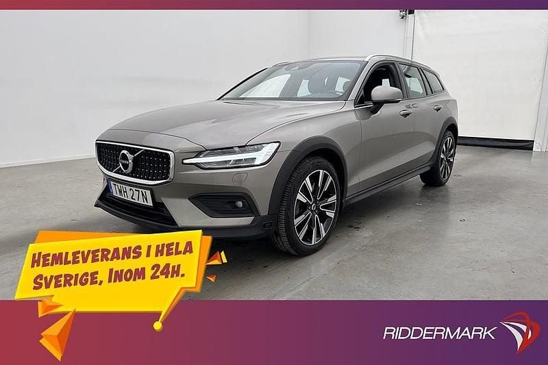Grå Begagnad 2020 Volvo V60 CC Kombi | 334 800 kr (Marknadspris) - Bild 1/3