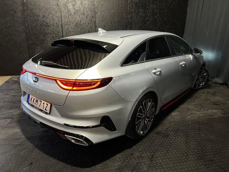 Begagnad Kia Ceed GT GT 204 HK (150 kW) 2019 Grå Kombi