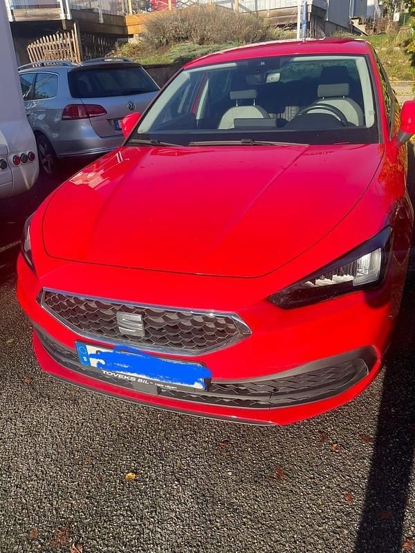 Begagnad 2020 Seat Leon Halvkombi | 149 000 kr (Bra pris) - Bild 1/4