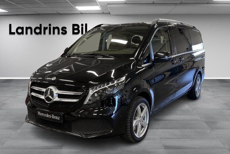 Svart Begagnad 2022 Mercedes V250 Avantgarde Minibuss | 599 000 kr (Marknadspris) - Bild 1/4