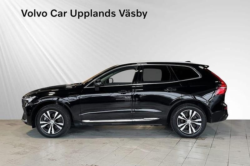 Begagnad Volvo XC60 Core 355 HK (261 kW) 2022 Svart SUV