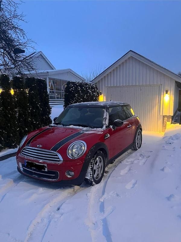 Begagnad 2012 Mini Cooper Halvkombi | 62 500 kr (Marknadspris) - Bild 1/4