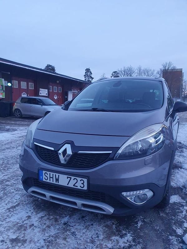 Begagnad Renault Scénic III XMOD 110 HK (80 kW) 2013