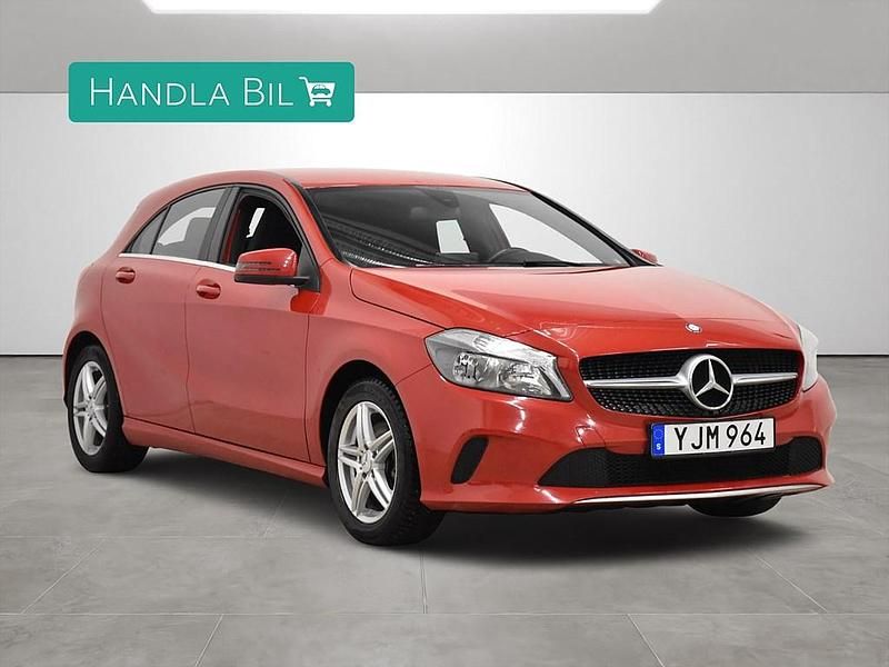 Begagnad Mercedes A180 Progressive 122 HK (89 kW) 2016 Röd Halvkombi