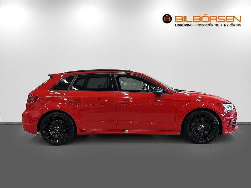 Begagnad Audi S3 Sportback 300 HK (220 kW) 2013 Röd Halvkombi