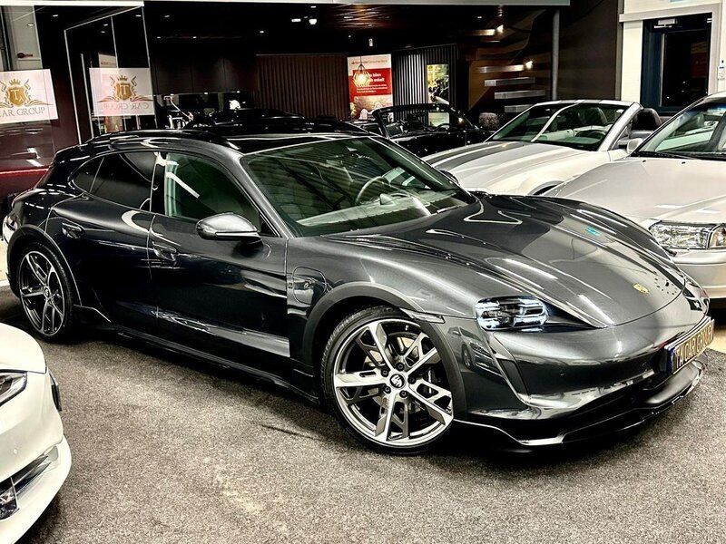 Begagnad Porsche Taycan 350 kW (476 HK) 2021 Mörkgrå Sedan