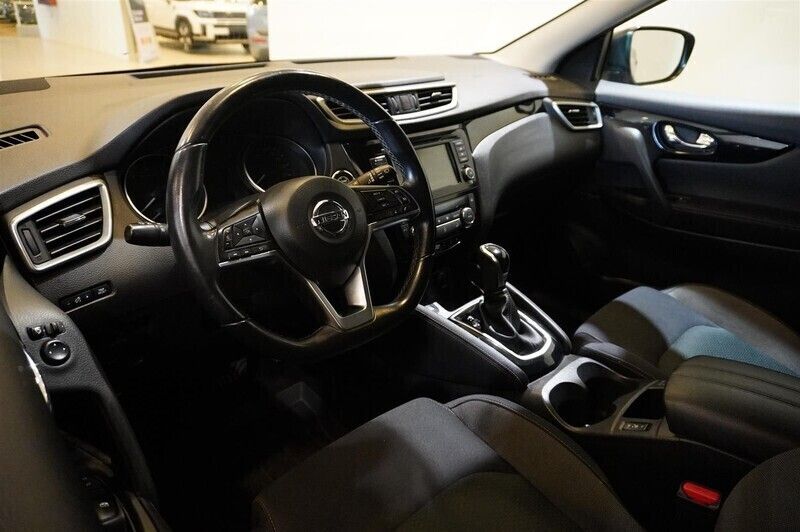 Begagnad Nissan Qashqai N-Connecta 160 HK (117 kW) 2020 Dark metal grey SUV
