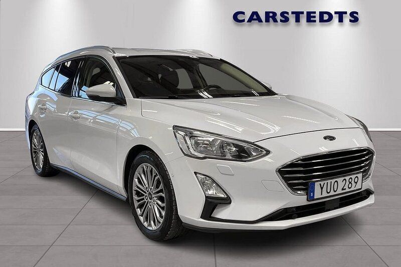 Vit Begagnad 2018 Ford Focus Titanium Kombi | 169 900 kr (Dyr) - Bild 1/4