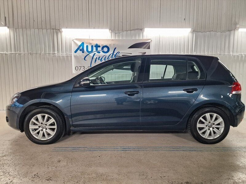 Begagnad VW Golf VI 102 HK (75 kW) 2010 Mörkgrå Halvkombi